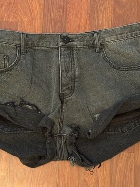 One Teaspoon Black Bandits Denim Shorts- sz. 31 -EUC